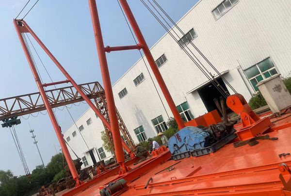 吊機